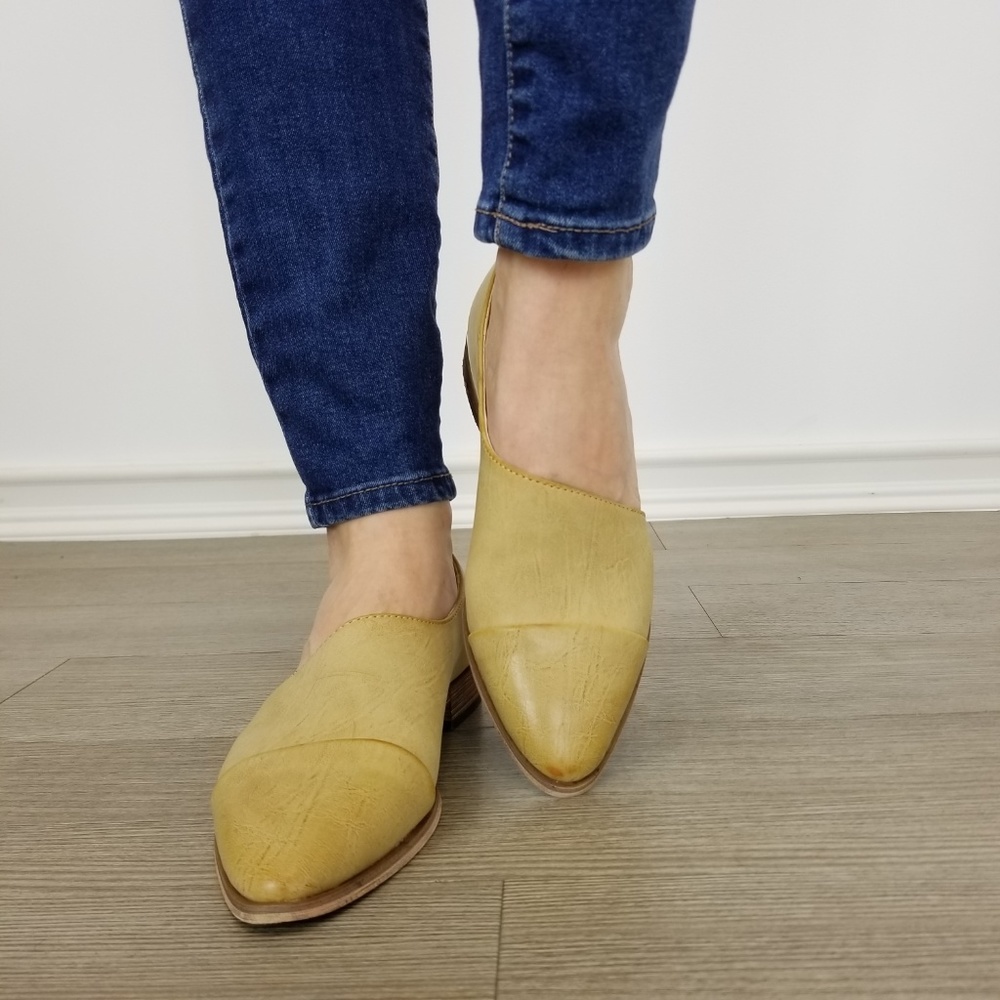 Beige Opened Side Pointy Slip On Flat Loafer - Picture 5 of 7